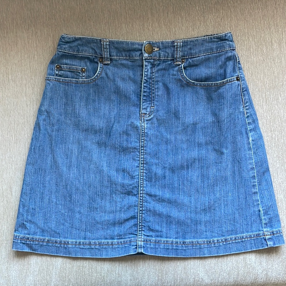 Croft & Barrow denim skirt with zipper and button.